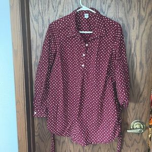 Old navy maternity shirt